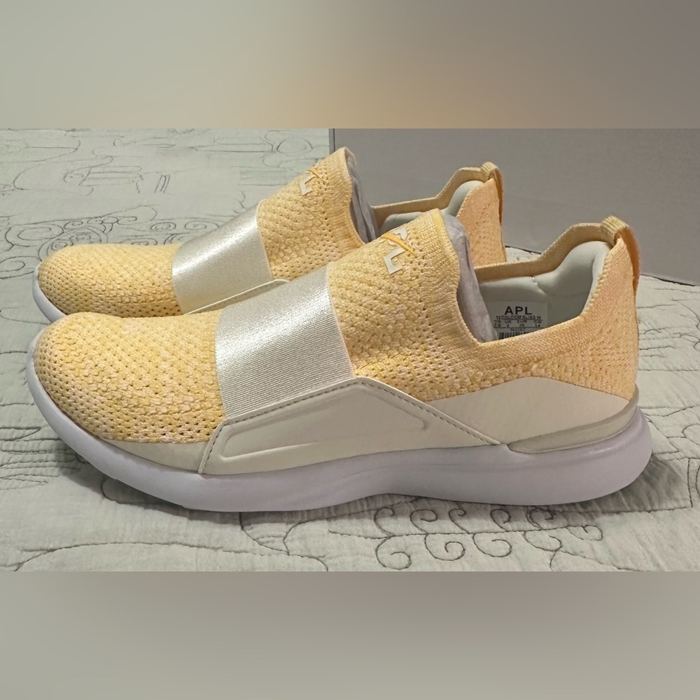NIB APL Techloom Bliss Sz 7.5 Pristine Marigold Yellow Slip-on